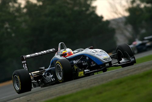 Polesitter Giedo van der Garde uitgevallen in opwarmronde: "Waardeloos!"